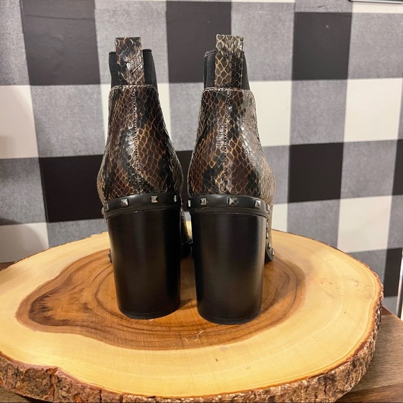 Charles By Charles David Dodger Snakeskin Boot New - Picture 4 of 8